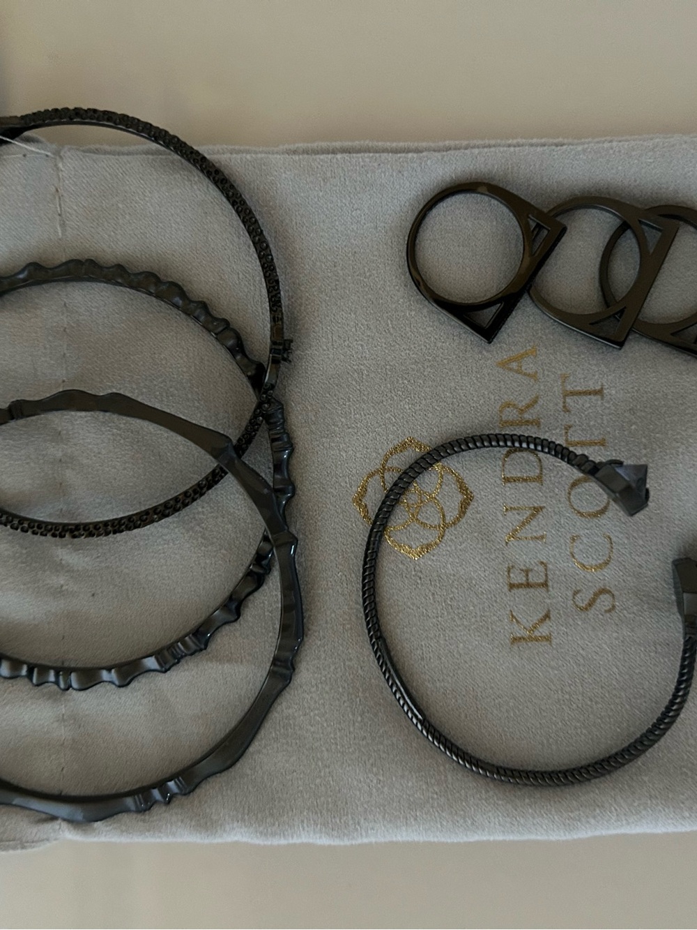 Kendra Scott RARE Black Gunmetal Bracelet and Ring Set Size 7